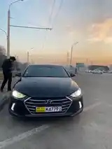 Hyundai Elantra, 2017-4