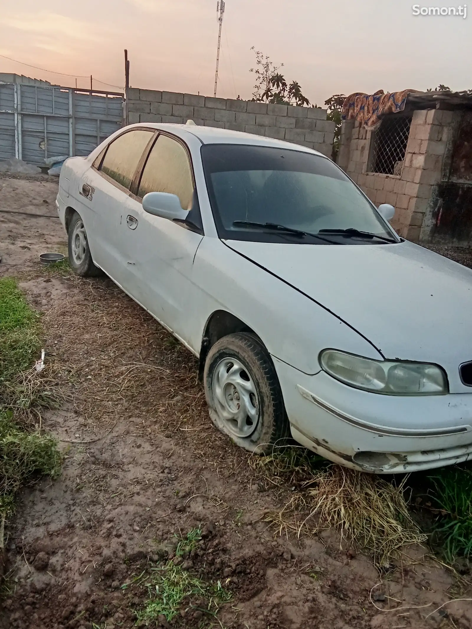 Daewoo Nubira, 1998-1