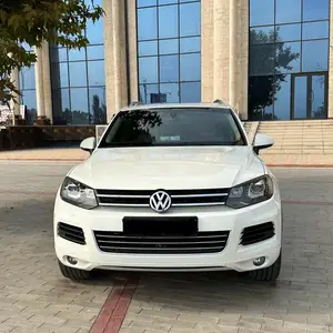 Volkswagen Touareg, 2012