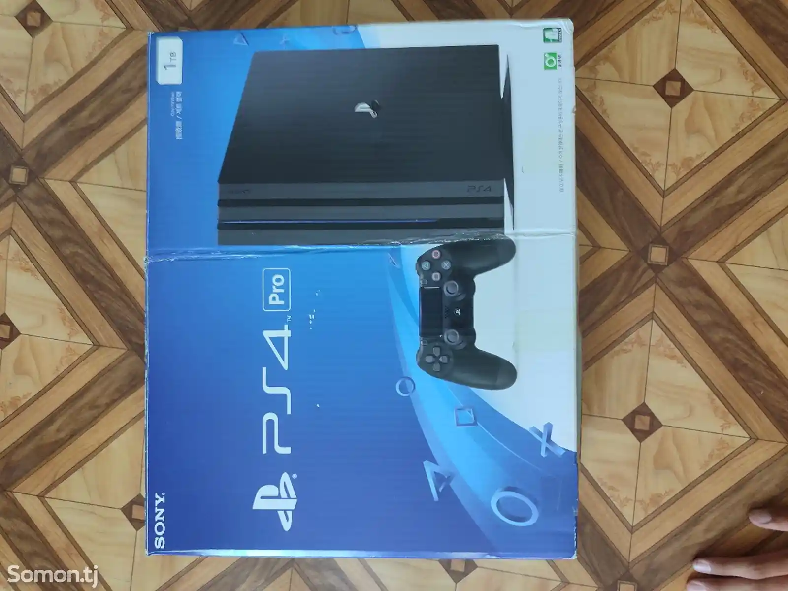 Игровая приставка PlayStation 4pro-1