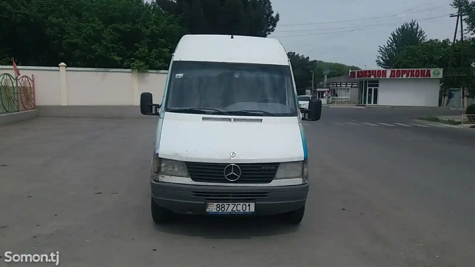 Фургон Mercedes-Benz-4