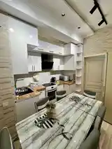 2-комн. квартира, 12 этаж, 82м², И. Сомони-7