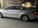 Hyundai Sonata, 2010-5