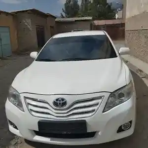 Toyota Camry, 2011