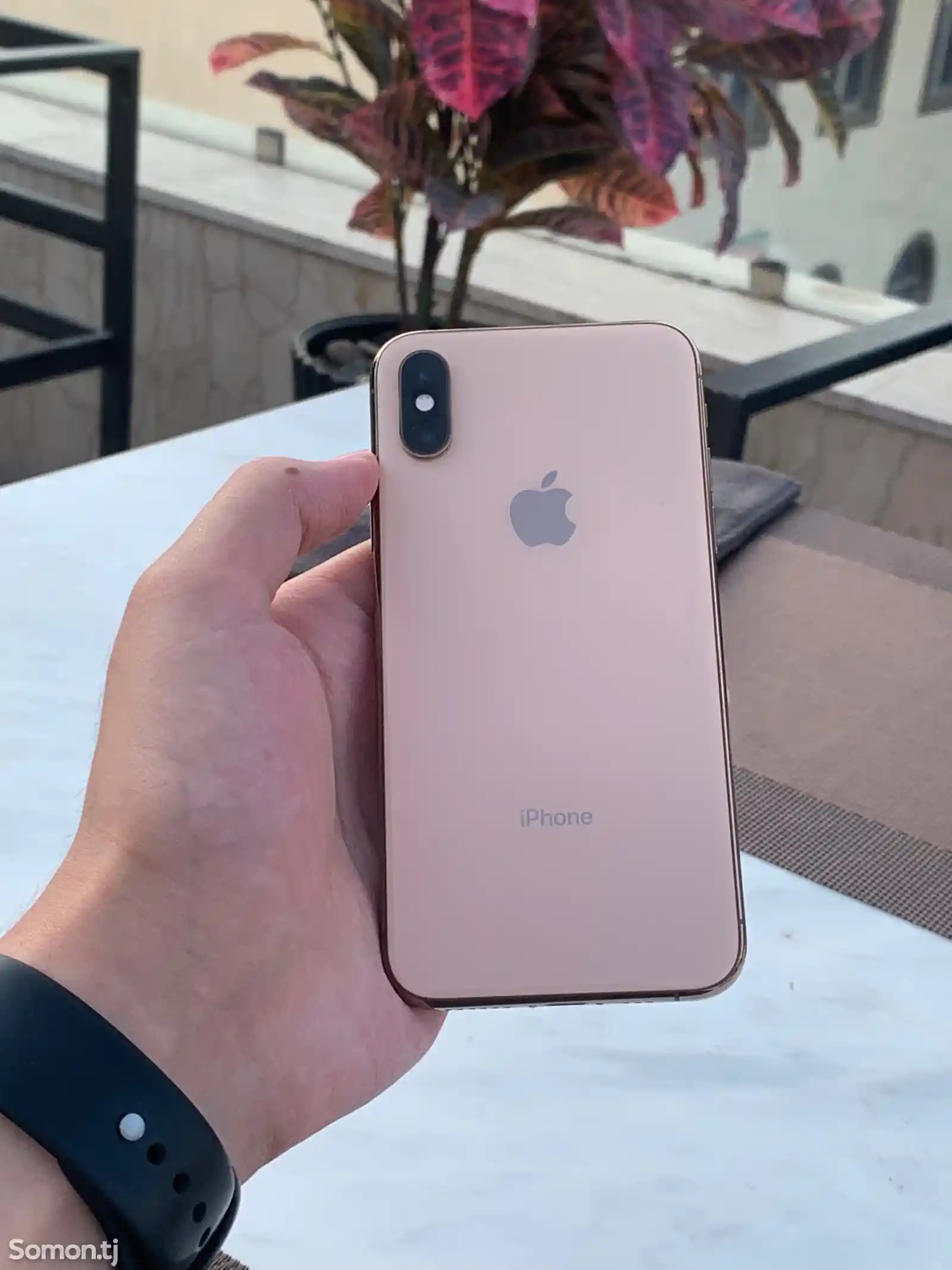 Apple iPhone Xs, 64 gb, Gold-1