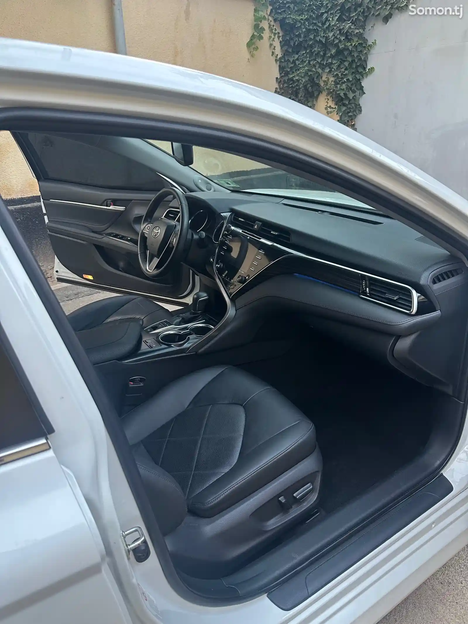 Toyota Camry, 2018-11