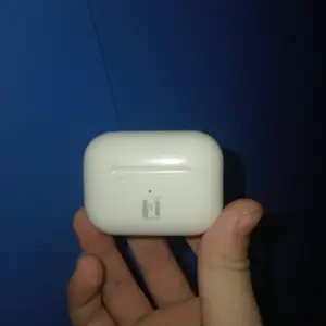 Наушники Airpods