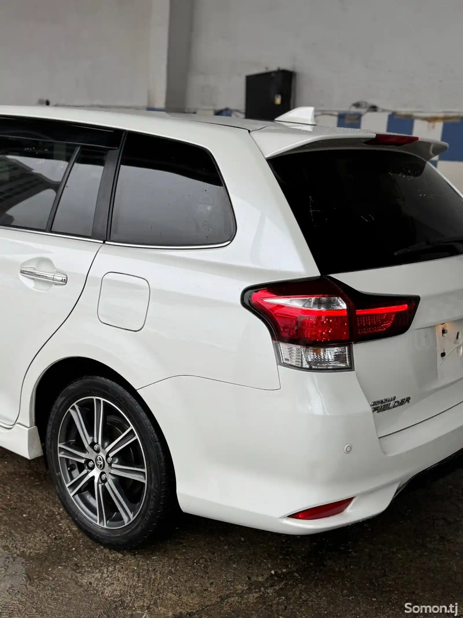 Toyota Fielder, 2015-3