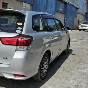 Toyota Fielder, 2016