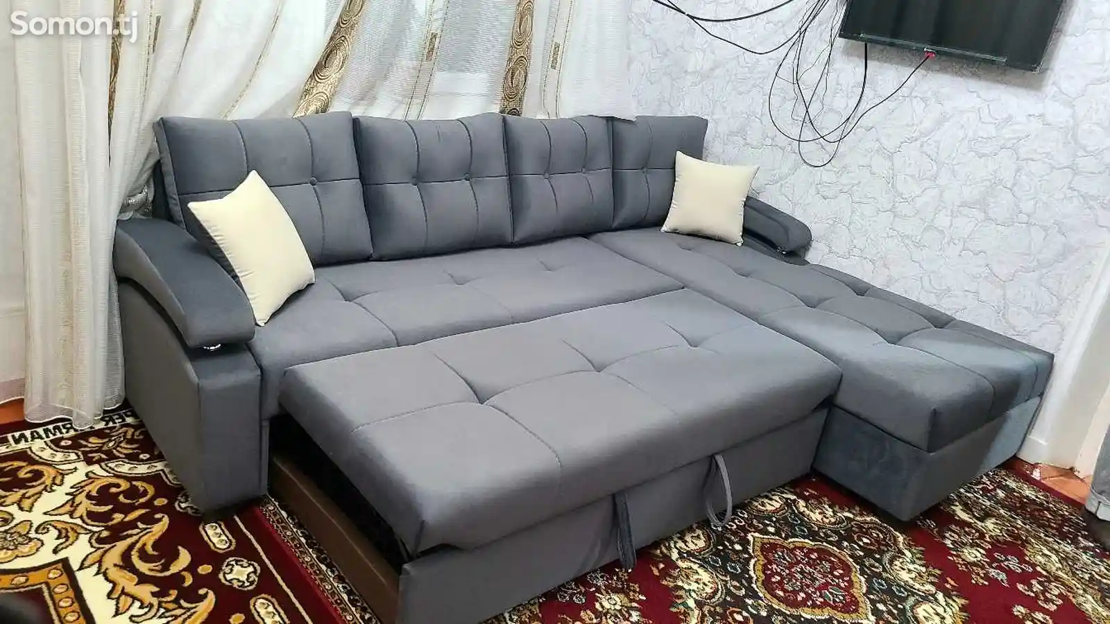 Угловой раскладной диван hi-tech-2