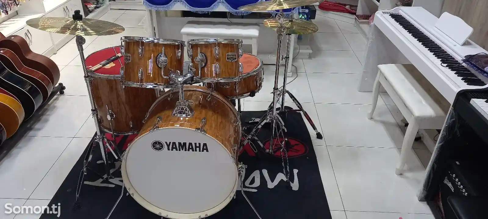 Барабанная установка Yamaha-4