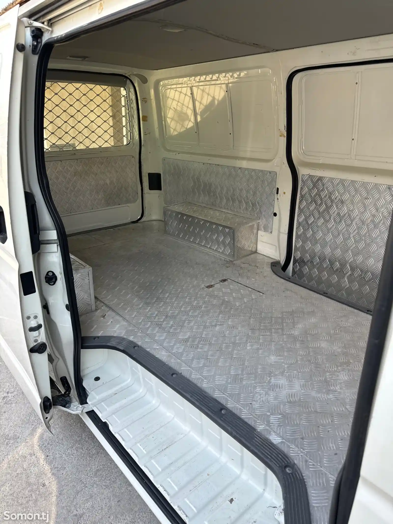 Toyota Hiace, 2019-5