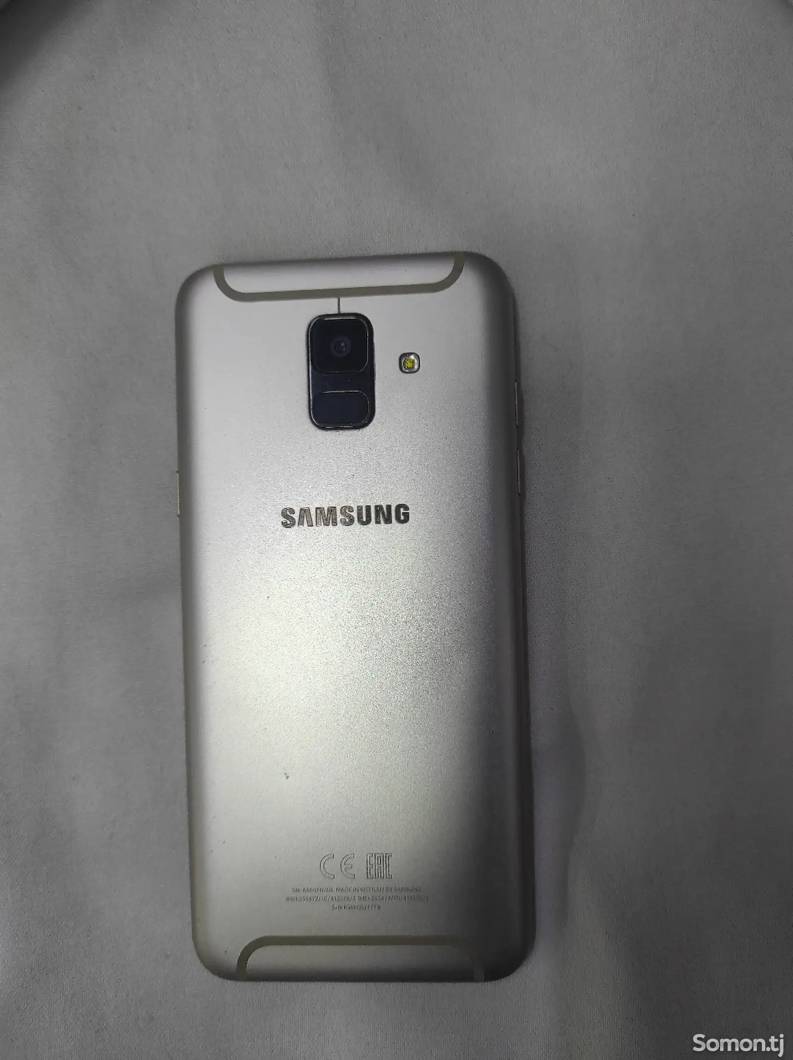 Samsung Galaxy A6-1