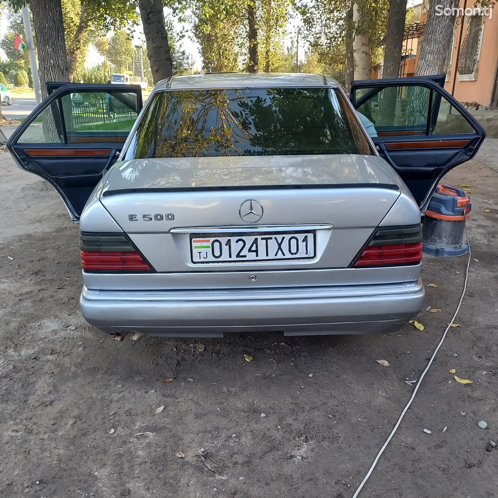 Mercedes-Benz W124, 1995-6