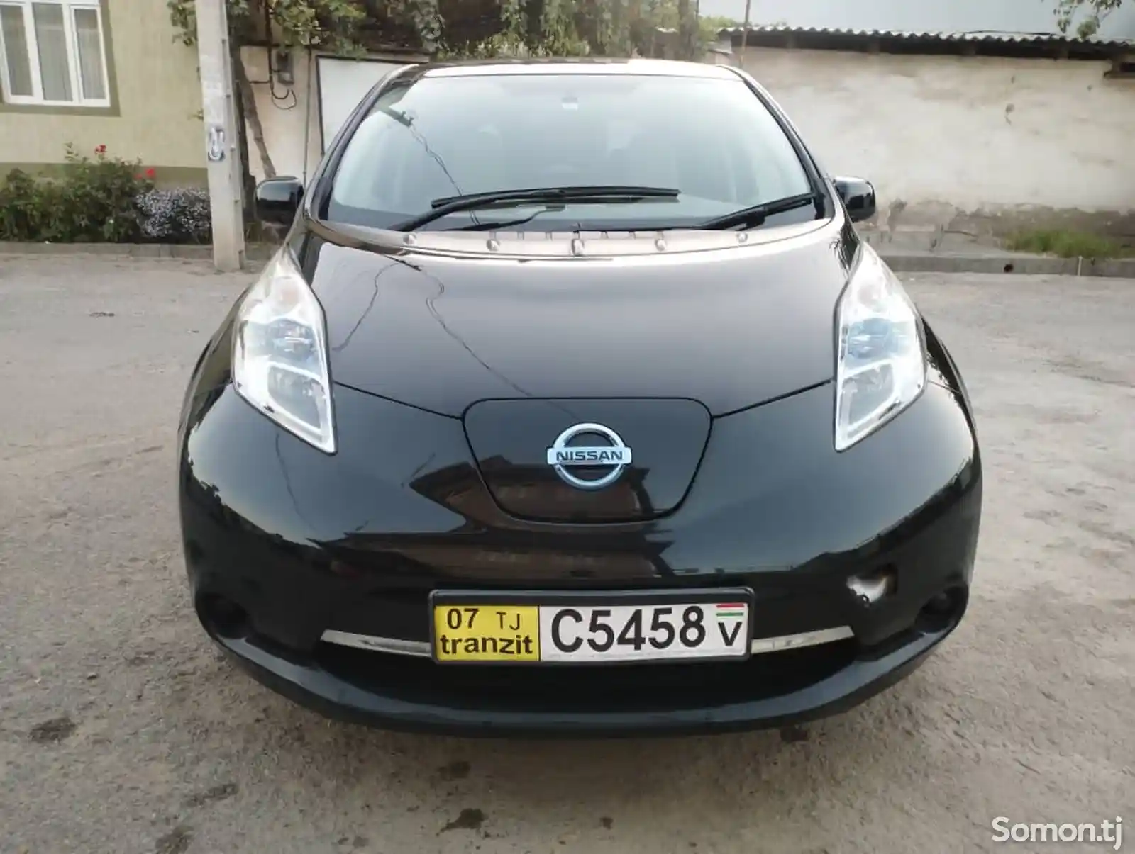 Nissan Leaf, 2011-1