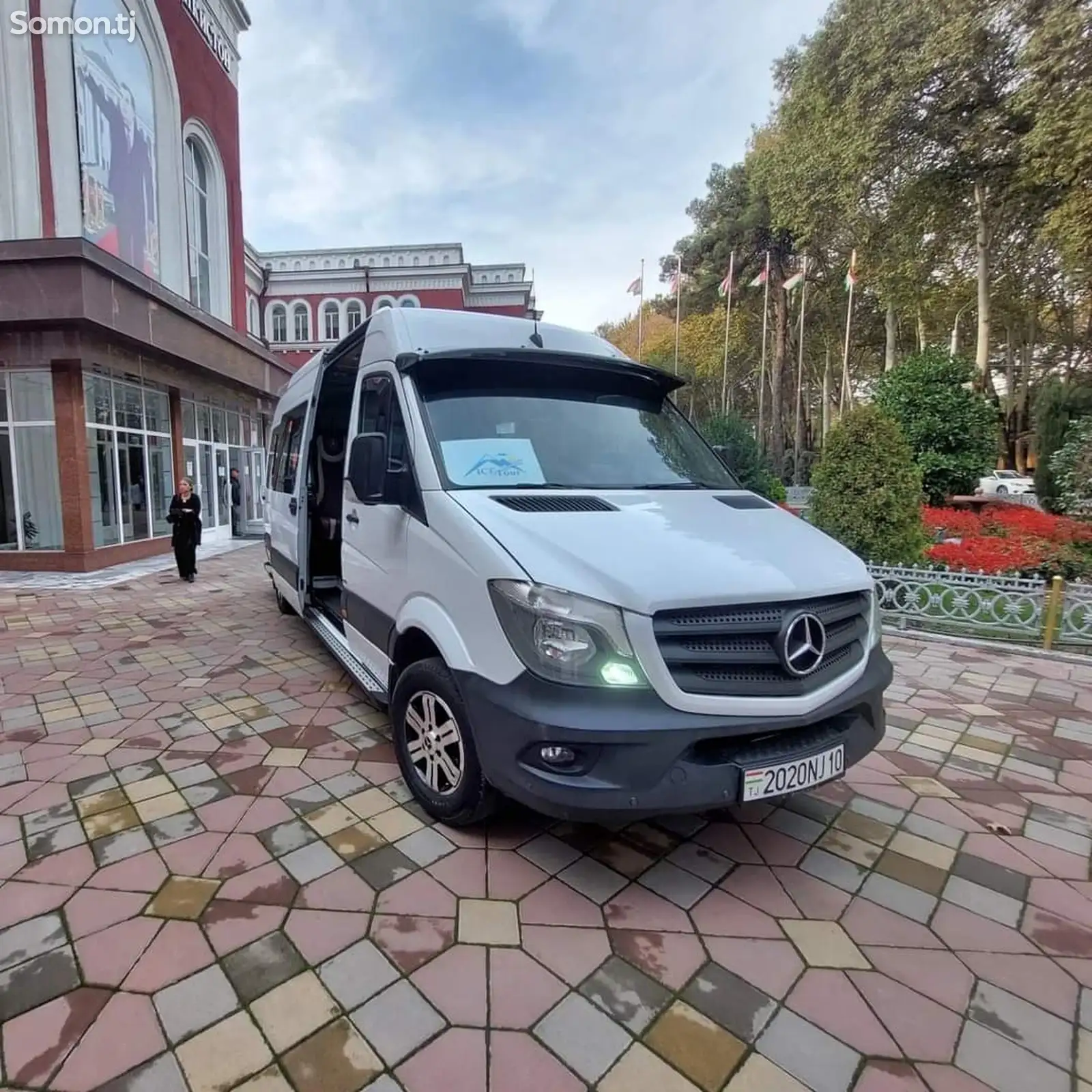 Услуги пассажирских перевозок на Mercedes-Benz Sprinter-1