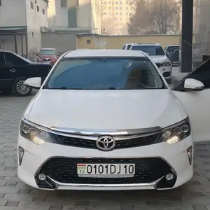 Toyota Camry, 2017