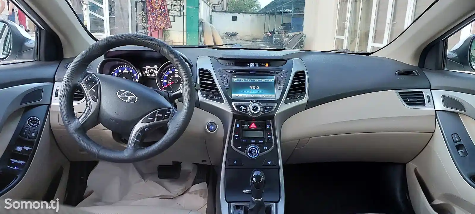 Hyundai Elantra, 2015-9