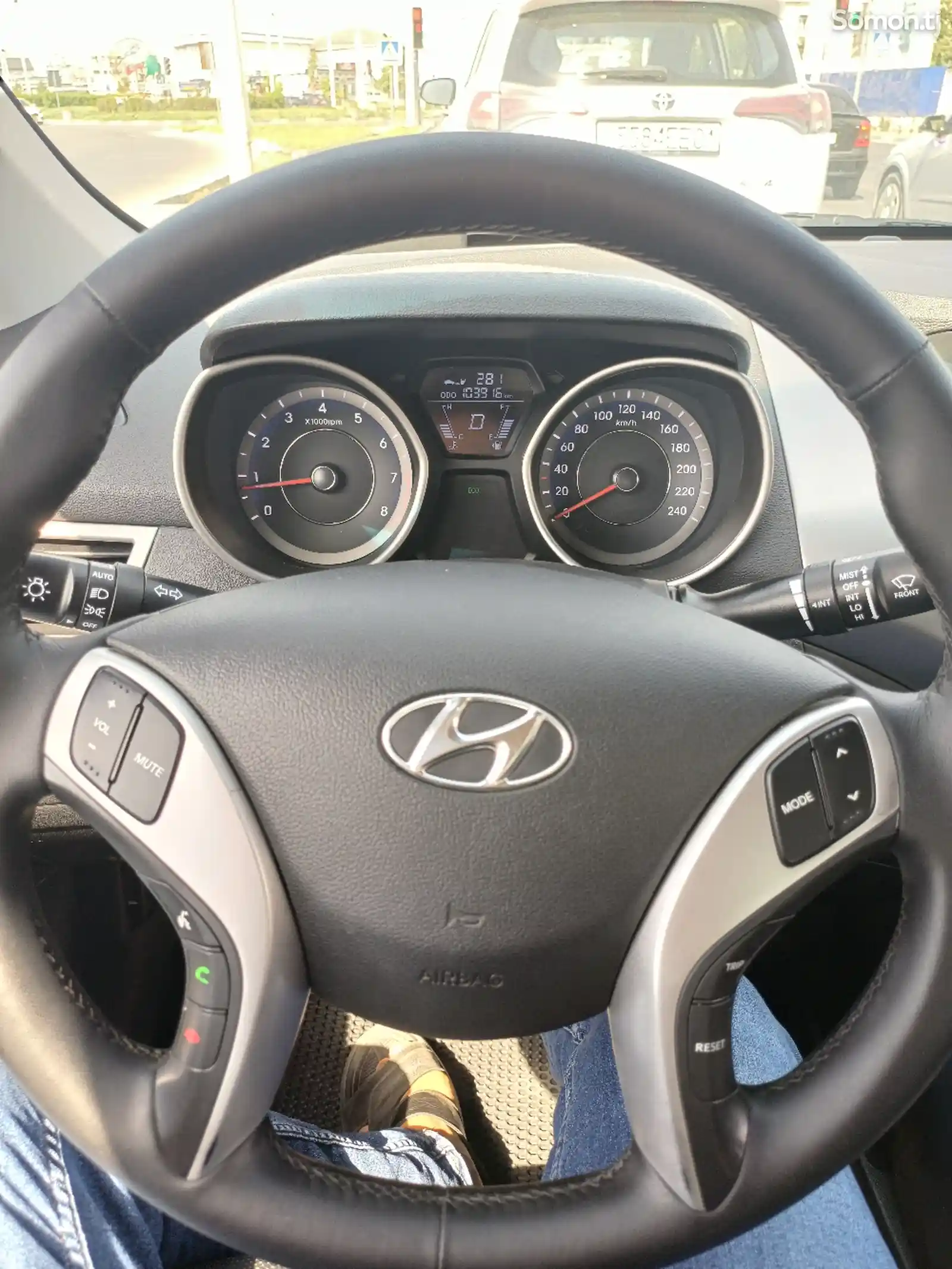 Hyundai Avante, 2012-10