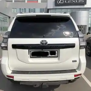 Задняя дверь на Toyota Land Cruiser Prado 150