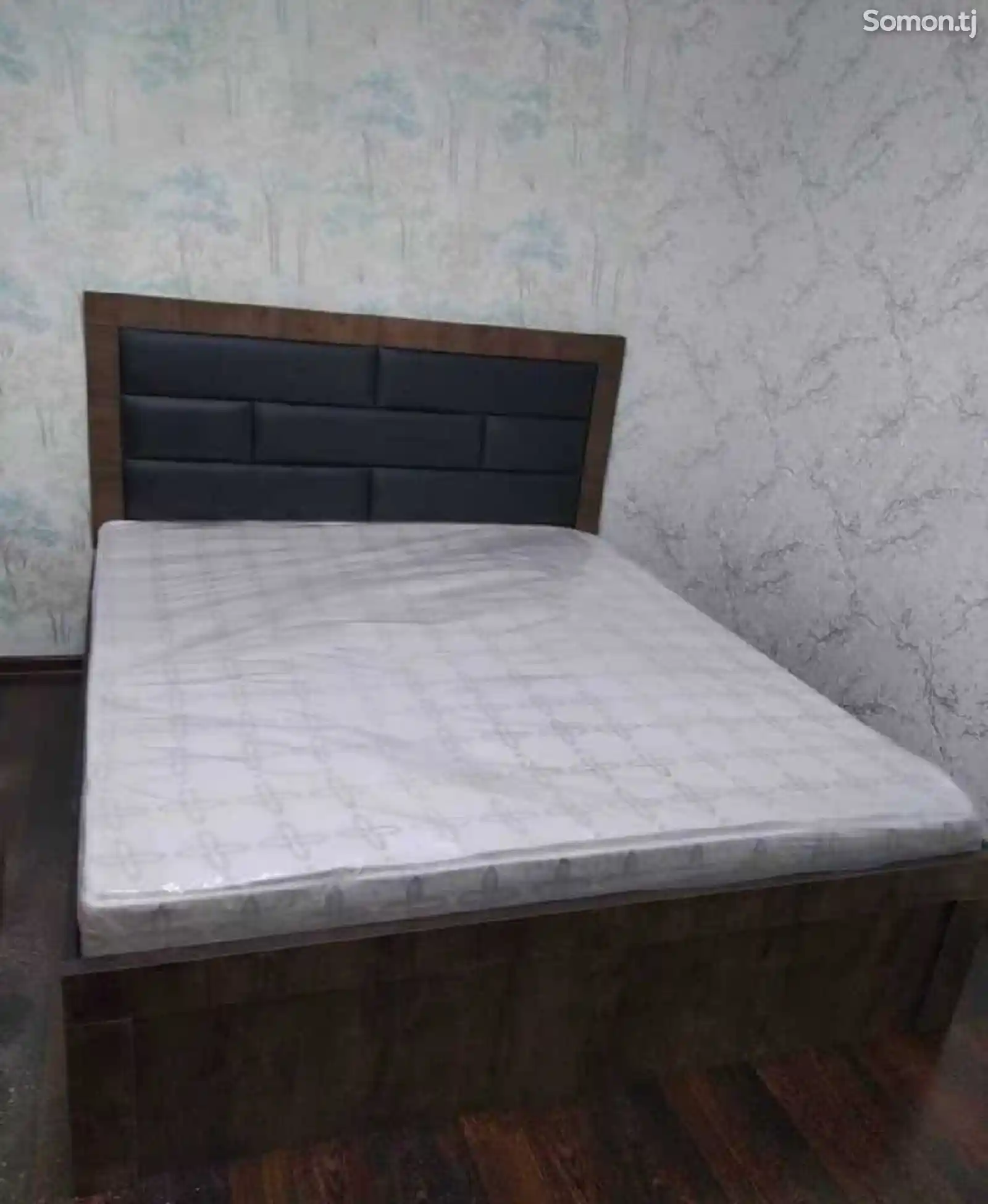 Двуспальная кровать с подъемным механизмом-1