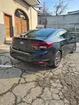 Hyundai Elantra, 2019-12