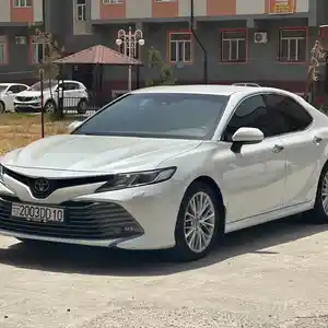 Toyota Camry, 2019