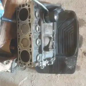 Нижняя часть двигателя Opel
