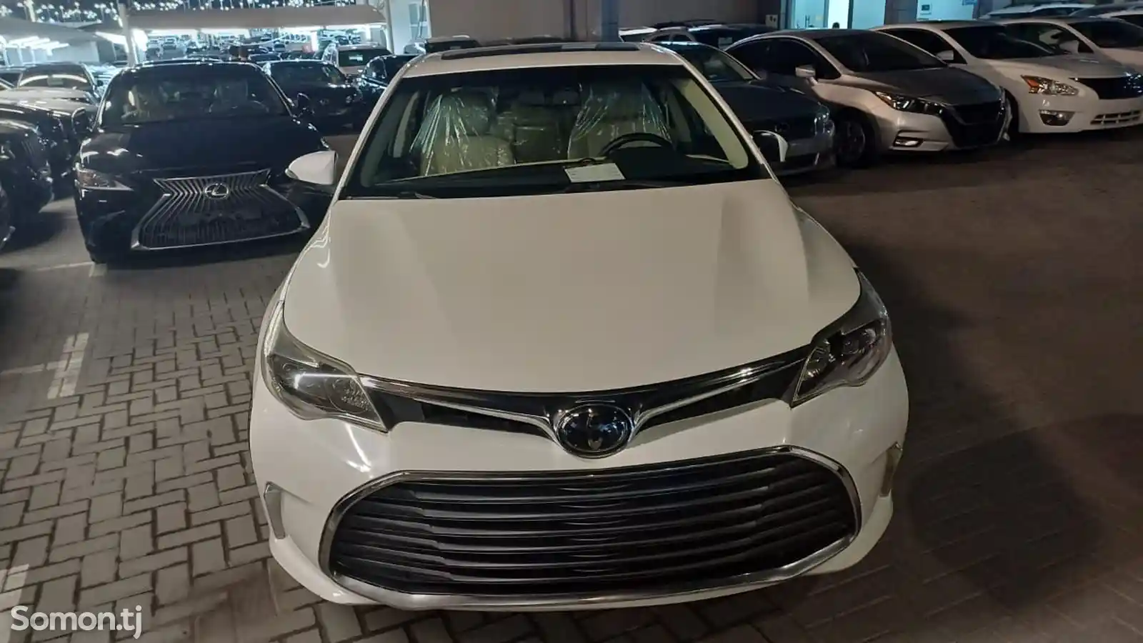 Toyota Avalon, 2015-10