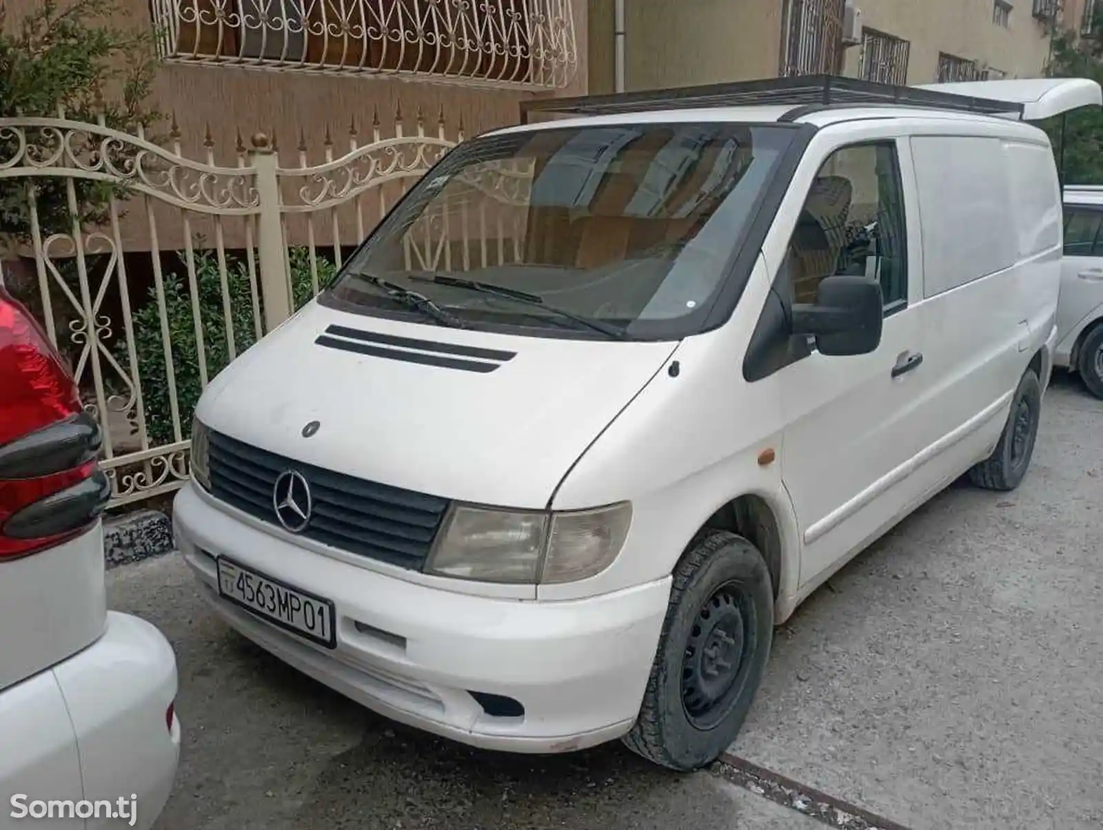 Фургон Mercedes Benz Vito-1