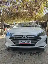 Hyundai Elantra, 2020-4