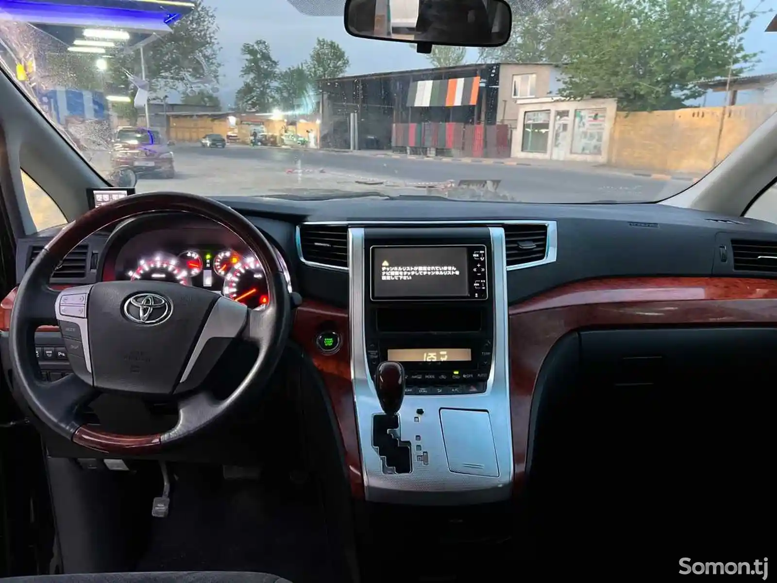 Toyota Vellfire, 2014-6
