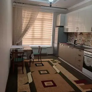 2-комн. квартира, 11 этаж, 76м², Шохмансур