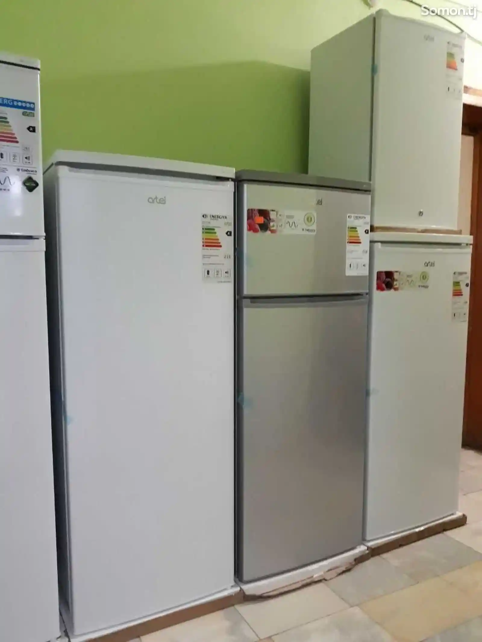 Холодильник HS 228RN S