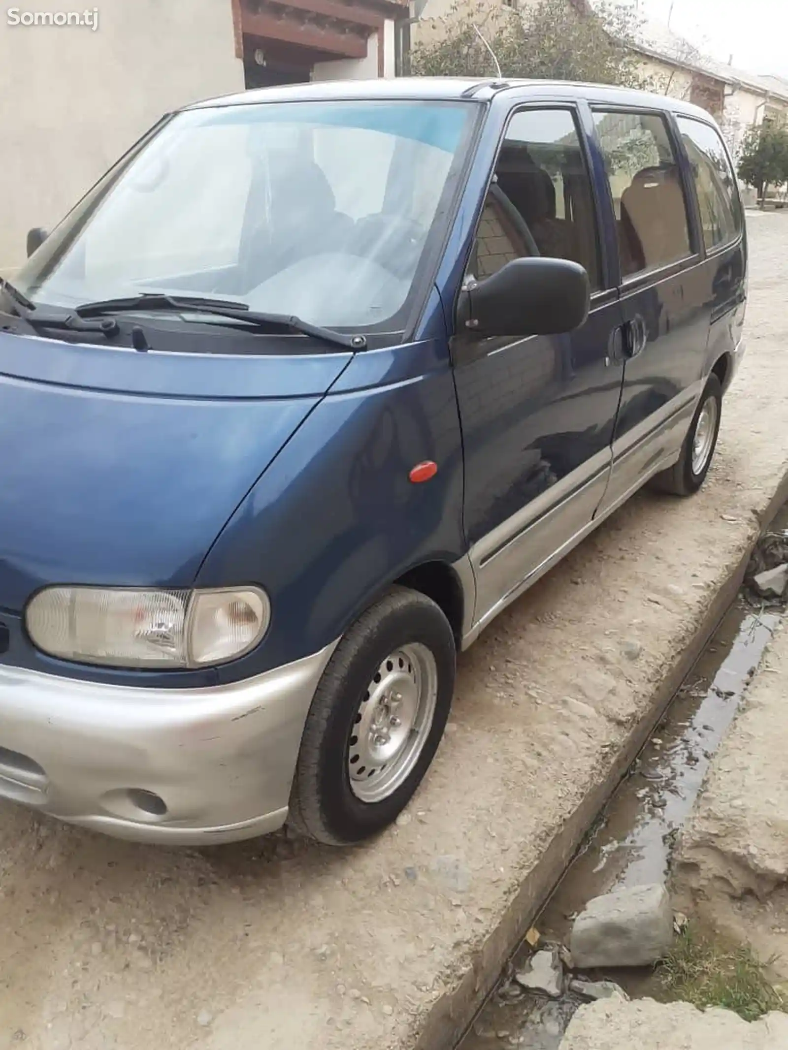 Nissan Serena, 1999-1