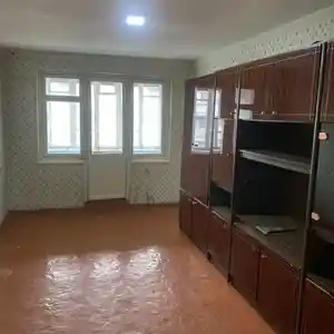 2-комн. квартира, 4 этаж, 48м², Шелкокомбинат