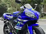 Мотоцикл Yamaha r1-9