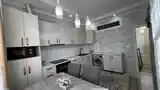 3-комн. квартира, 13 этаж, 67м², Голубой экран-6