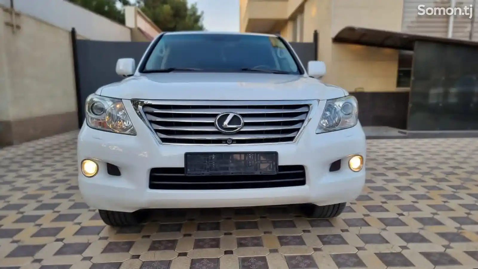 Lexus LX series, 2013-1