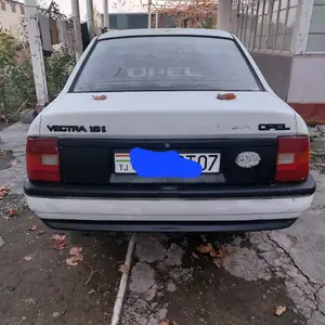 Opel Vectra A, 1992