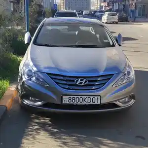 Hyundai Sonata, 2010