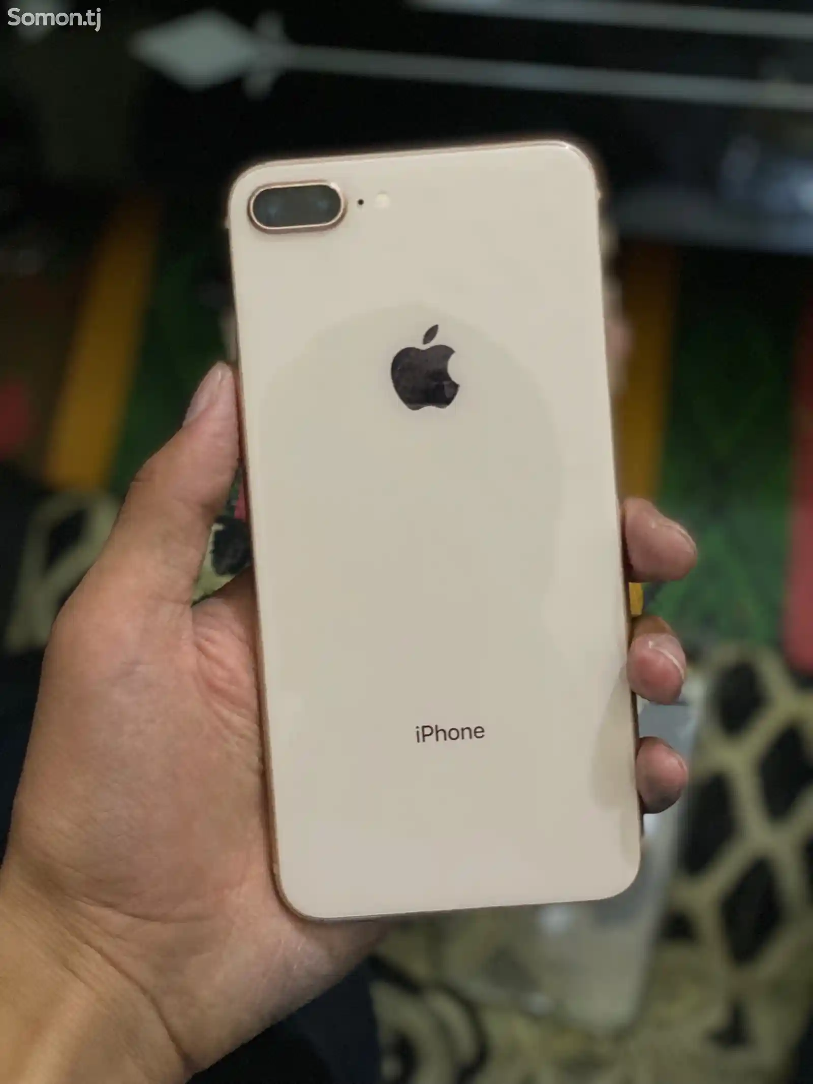 Apple iPhone 8 plus, 64 gb, Gold-1