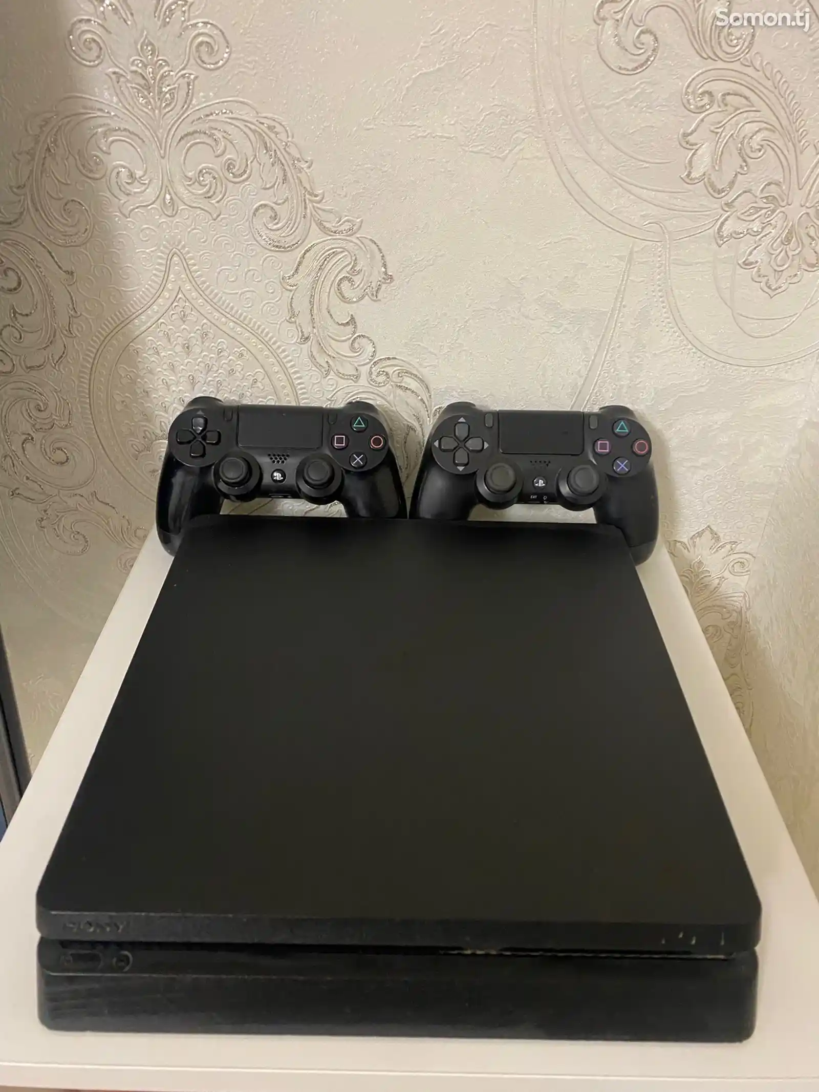 Игровая приставка Sony Playstation 4 slim-2