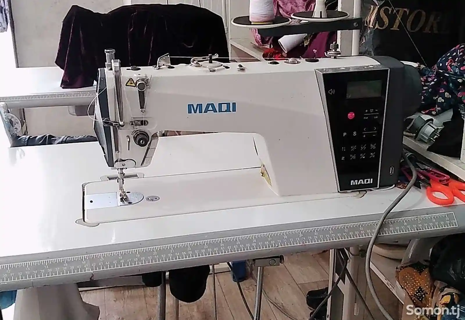 Швейная машина Magi-1