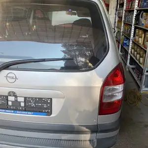 Opel Zafira, 2002