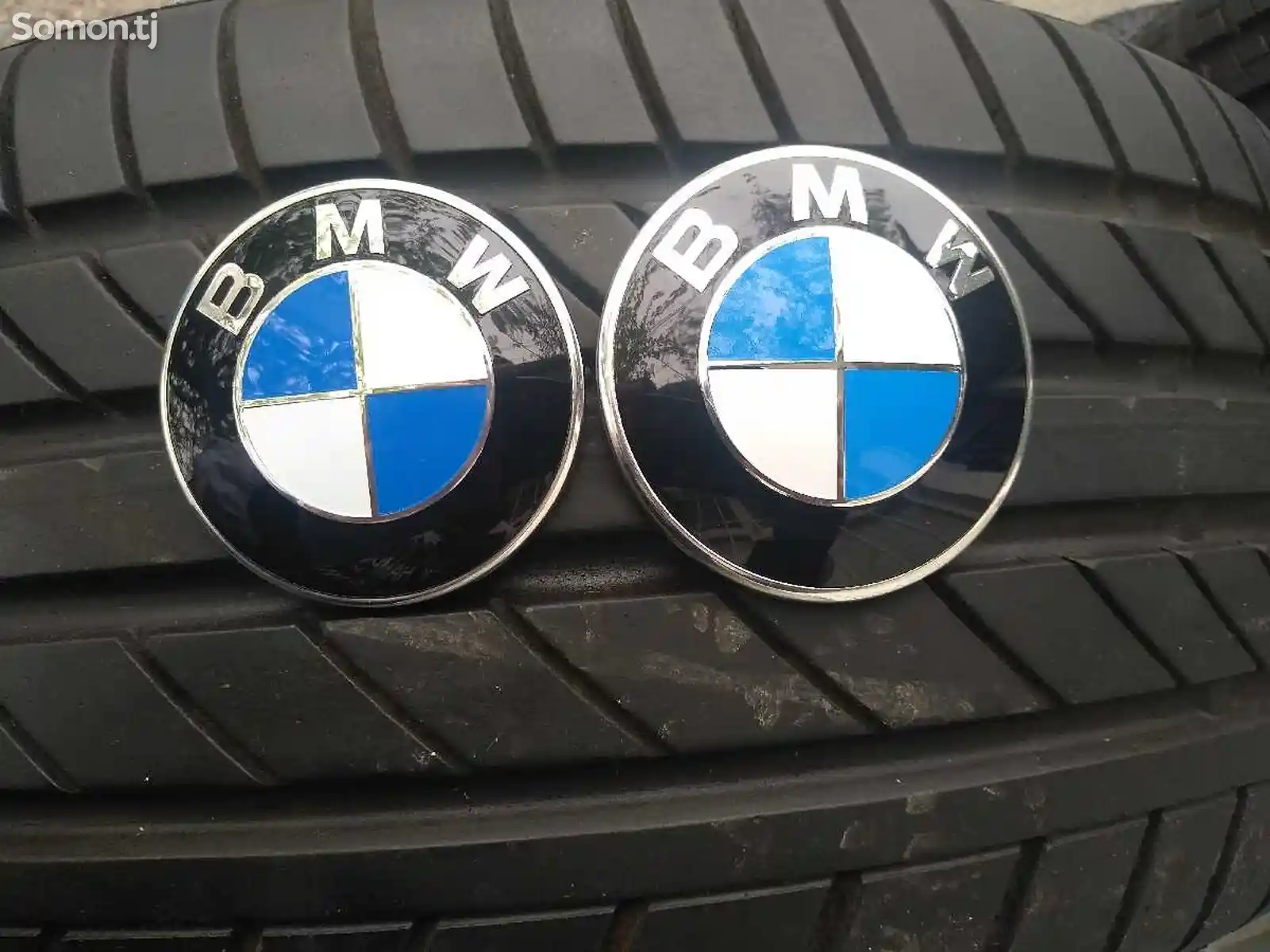 Эмблема капота BMW-6