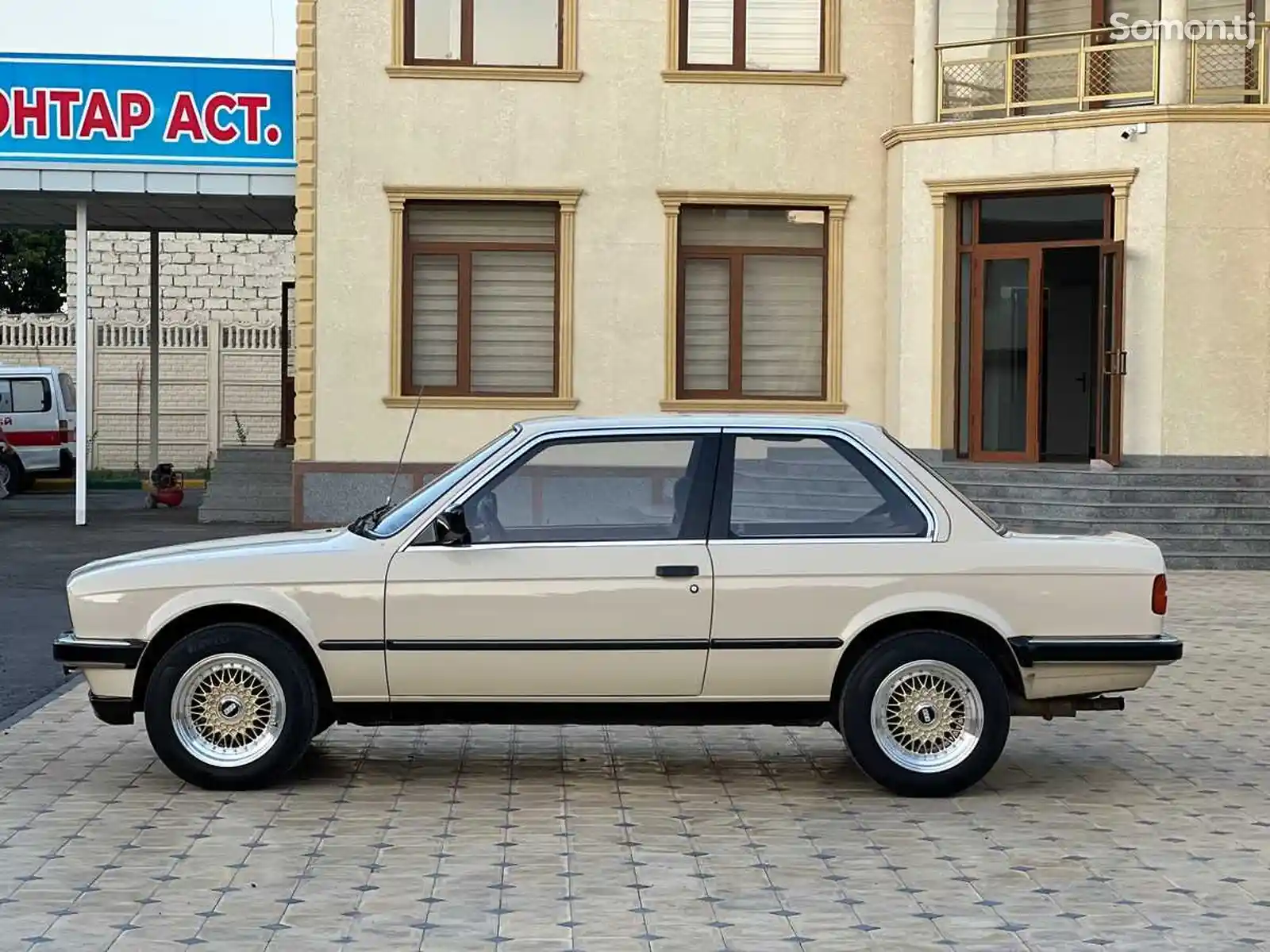 BMW 3 series, 1983-6