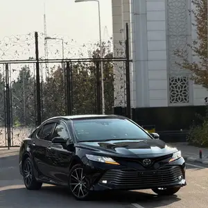 Toyota Camry, 2018