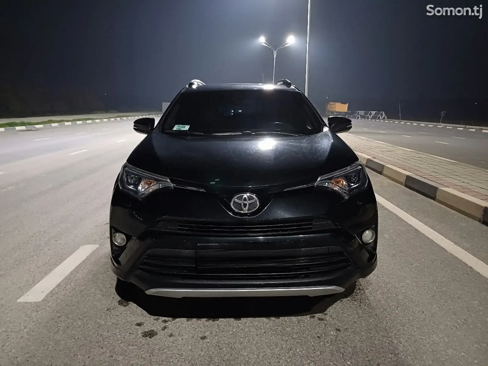 Toyota RAV 4, 2017-1