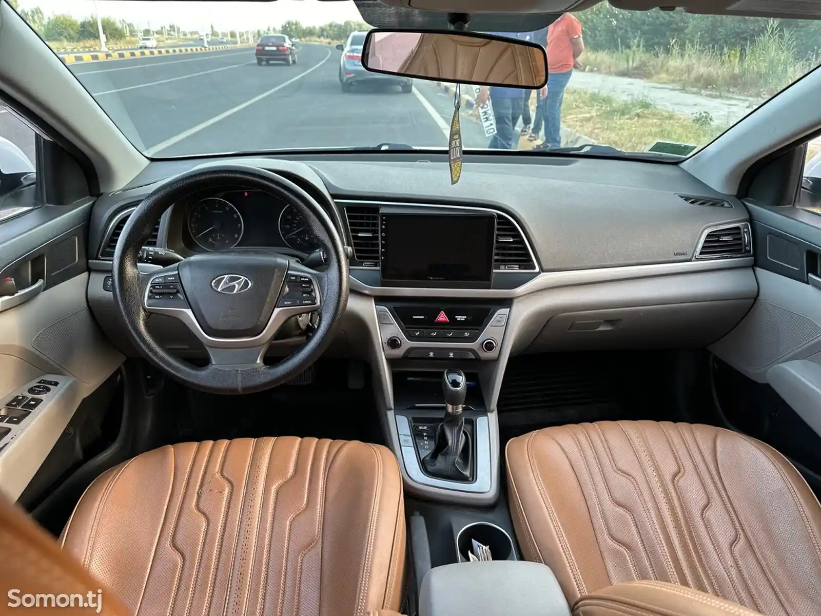 Hyundai Elantra, 2017-4